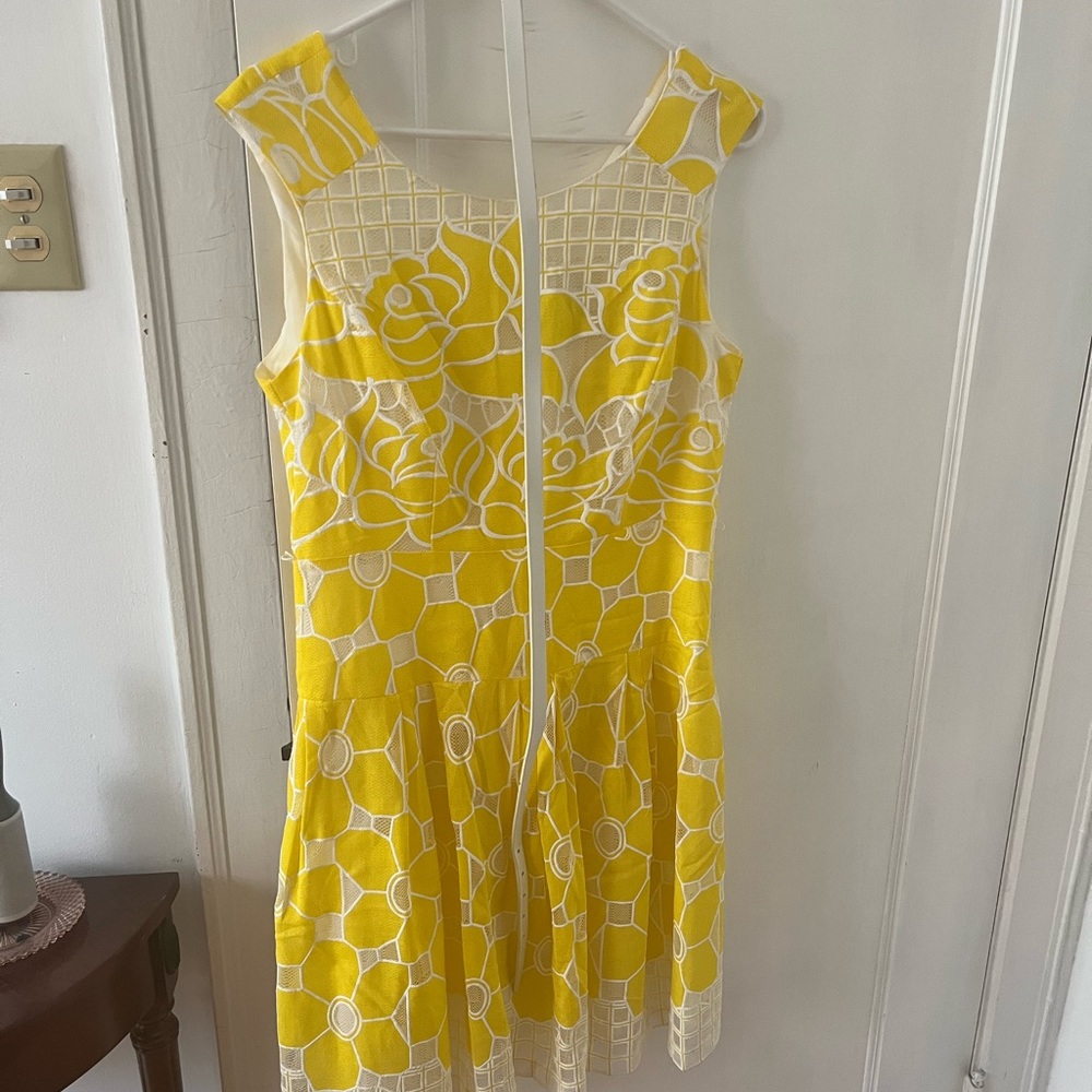 Beautiful vintage inspired belted summer dress- worn once!